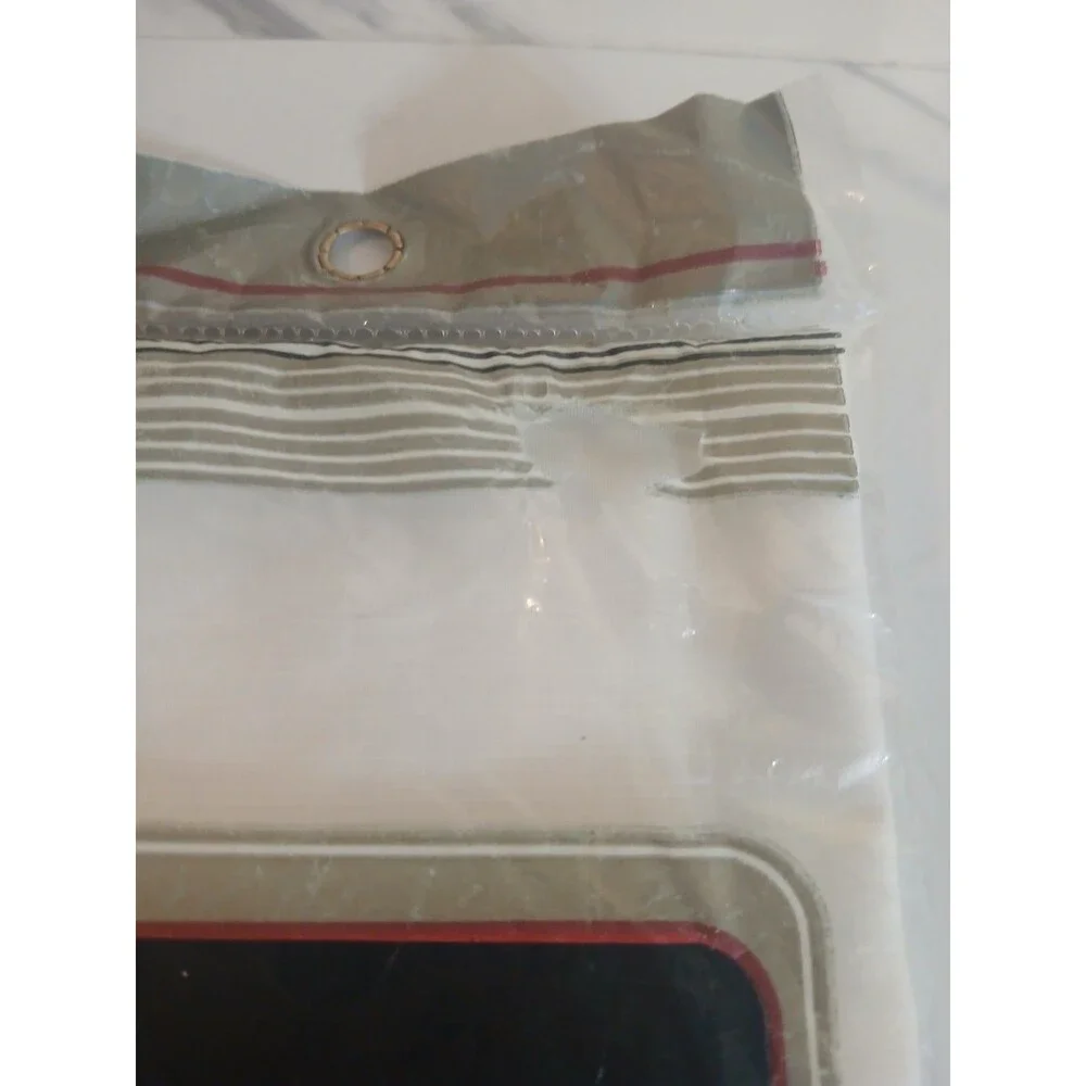 Vintage NOS Paris Mens  Handkerchiefs Permanent Press 16” X 16”